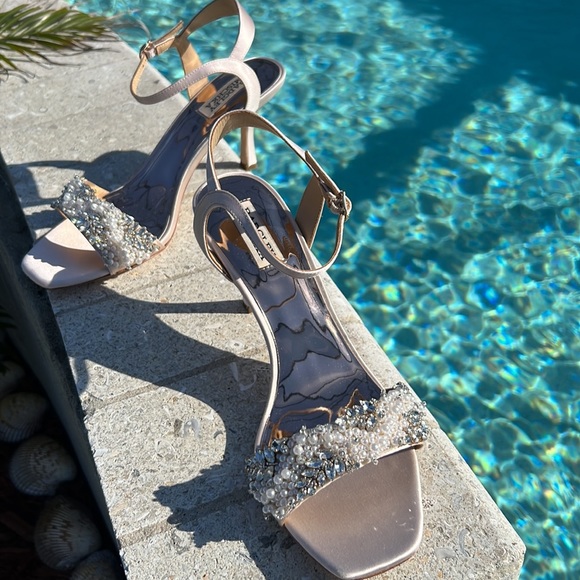 Badgley Mischka Kate, Light Pink Wedding Sandals - Picture 6 of 9